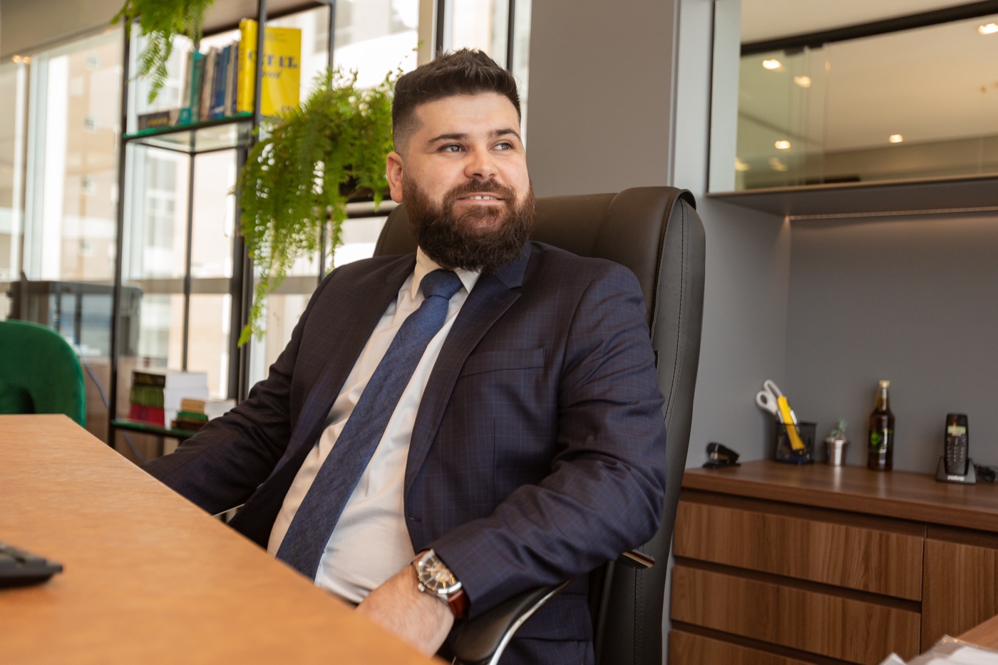 Eduardo Serafim no escritório